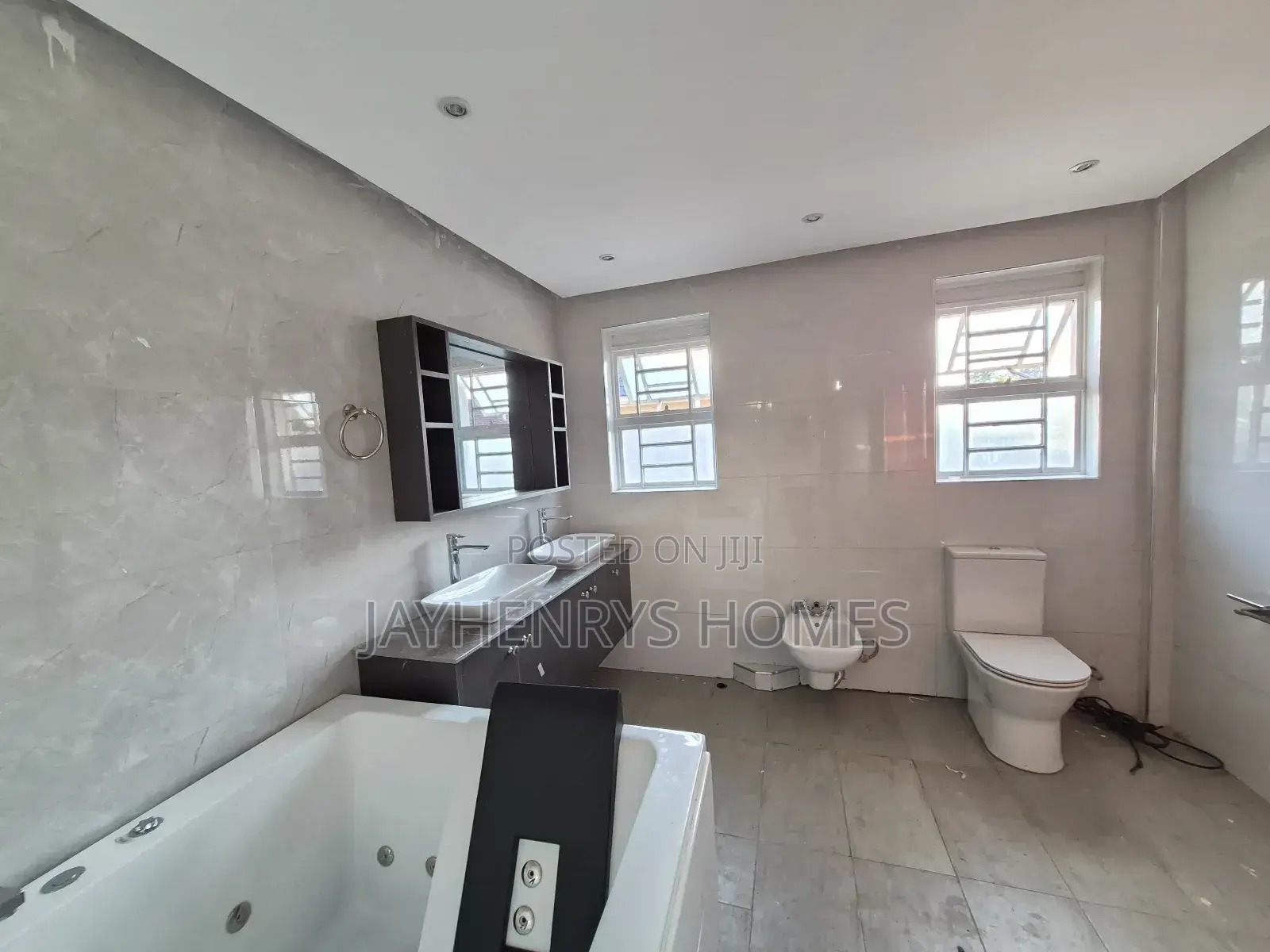 5bdrm House in Roysambu for rent