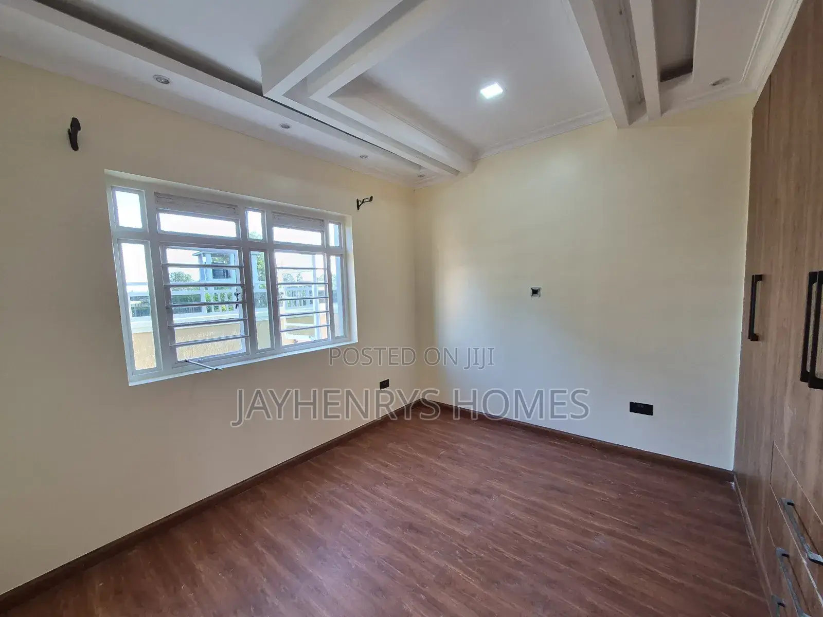 5bdrm House in Roysambu for rent