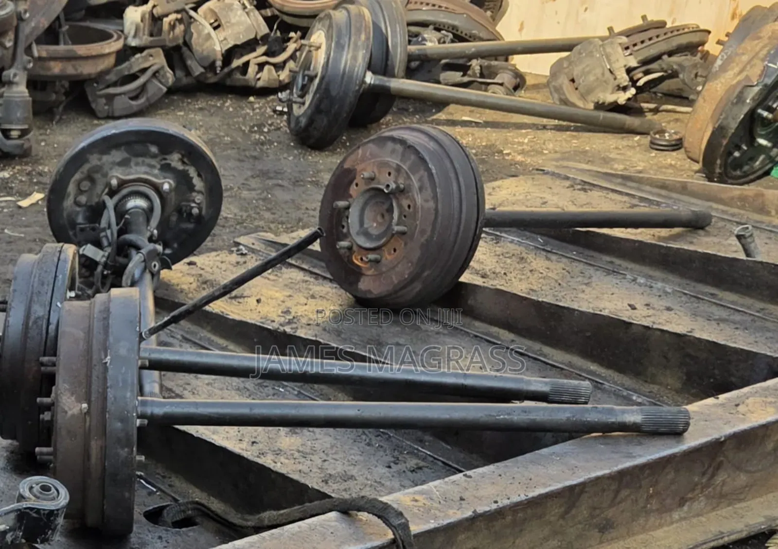 Toyota Hiace(7l) Axles