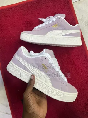 Puma Sneakers