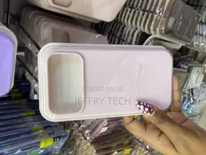 Whiee iPhone 17 Pro Max Liquid Silicone Case With Microfiber Lining