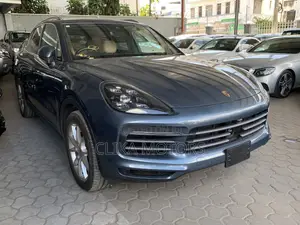 Porsche Cayenne Base AWD 2018 Blue