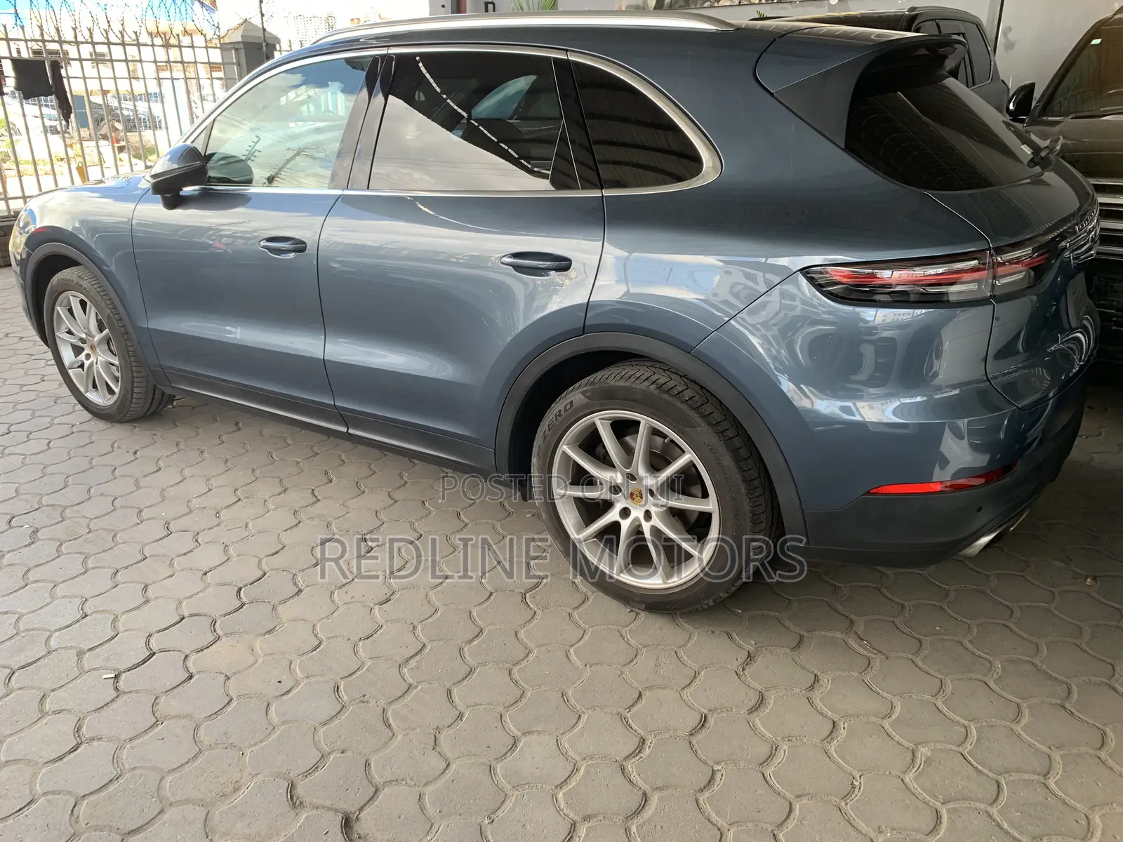 Porsche Cayenne Base AWD 2018 Blue