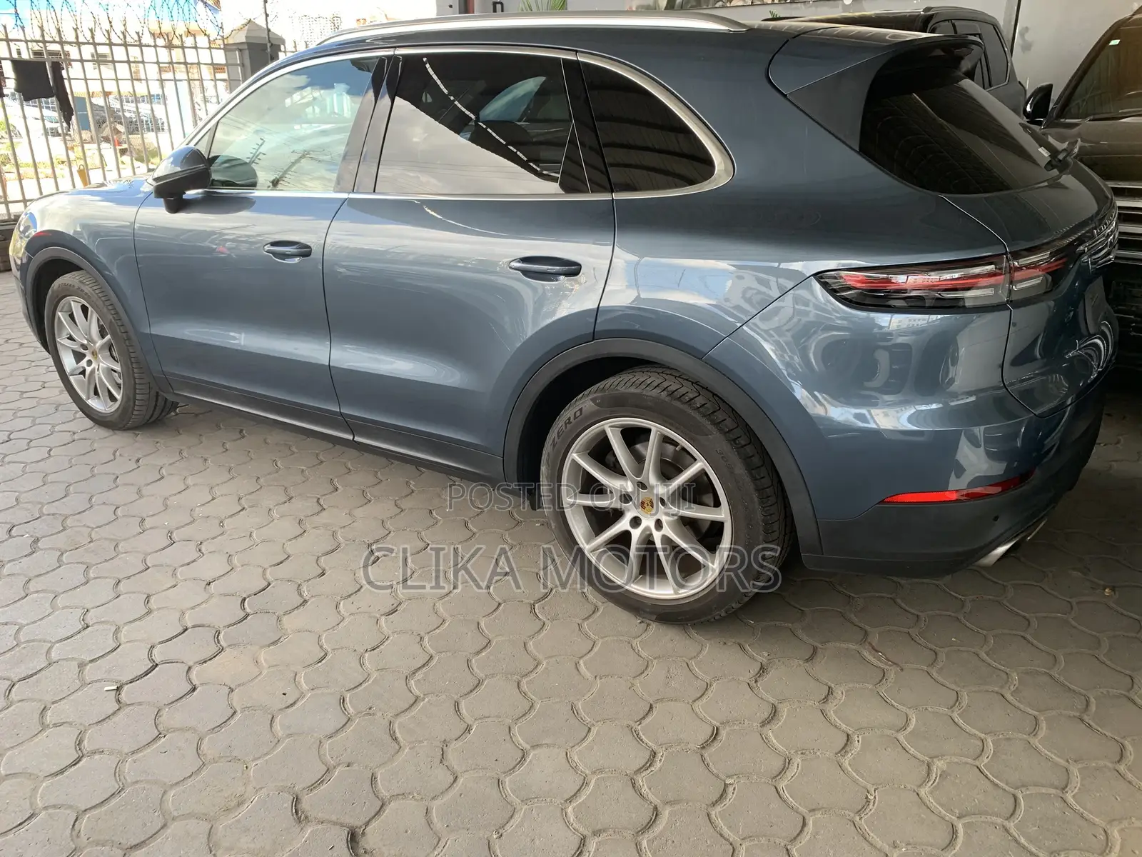 Porsche Cayenne Base AWD 2018 Blue