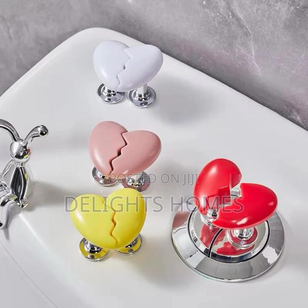 Creative Heart Shaped Toilet Press_ex - main view