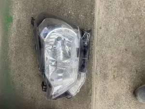 Daihatsu Mira Headlight