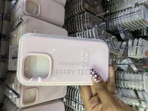 Indogo iPhone 16 Pro Liquid Silicone Case With Microfiber Lining - thumbnail 2