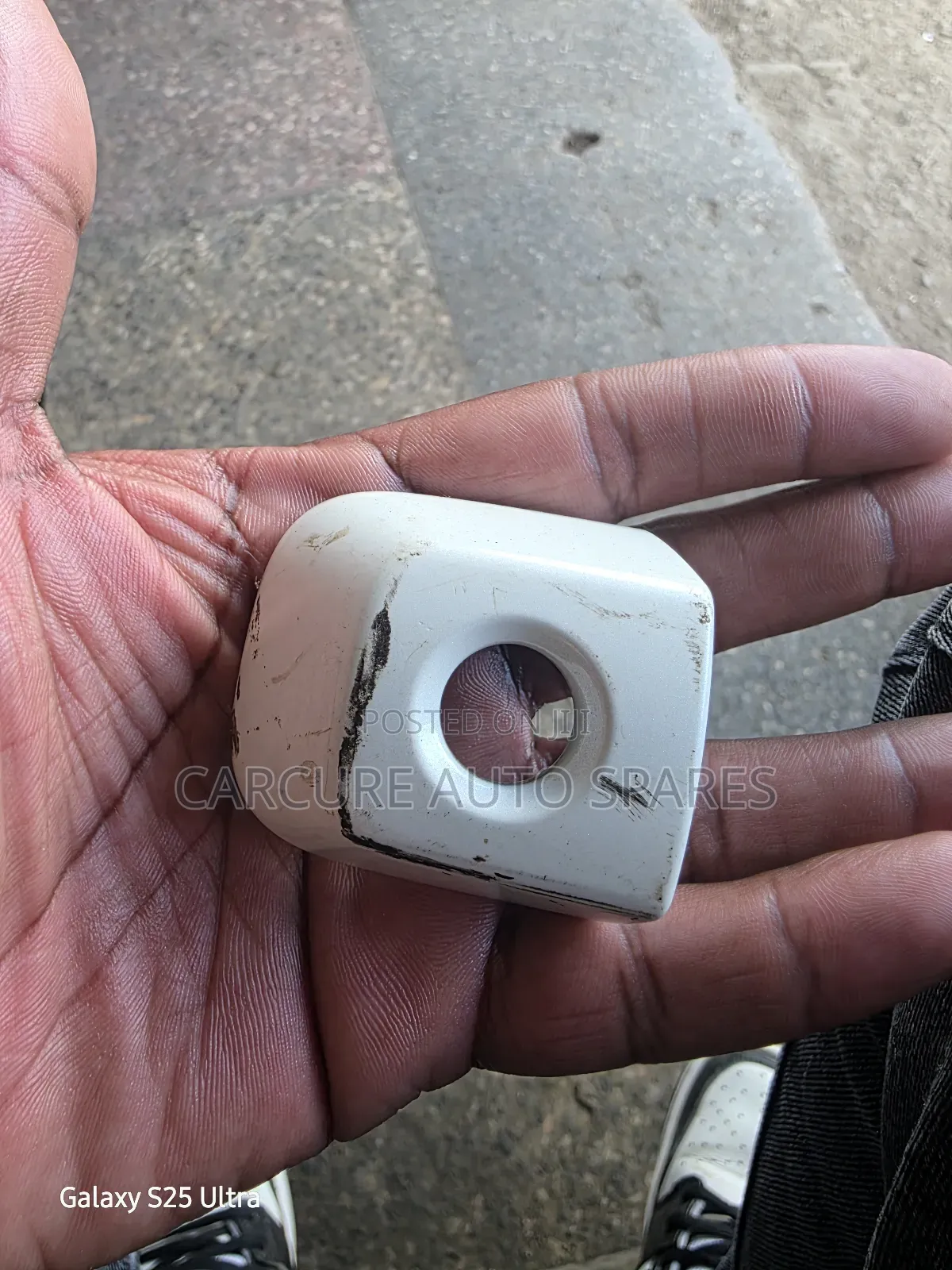 V8 200 Series Door Handle Key Cover