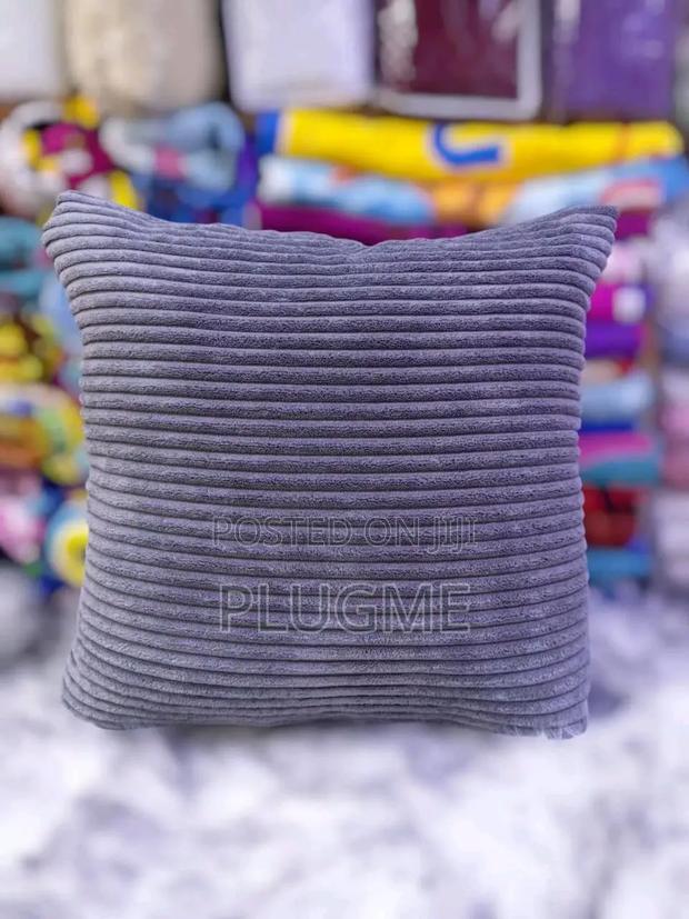 Heavy Velvet Cushion Throw Pillow - thumbnail 2
