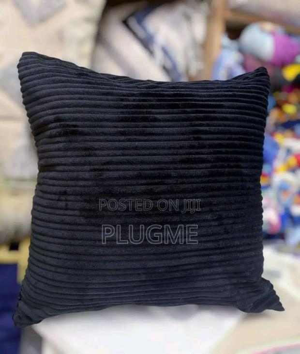 Heavy Velvet Cushion Throw Pillow - thumbnail 9
