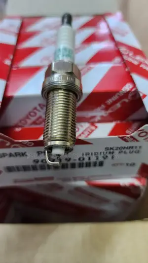 Toyota Crown Saloon, Suzuki S*4 S-Cross, Swift Spark Plugs Sk20hr11