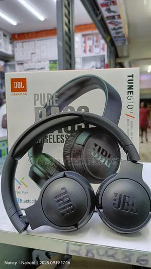 Black JBL 510 Headphones - thumbnail 2