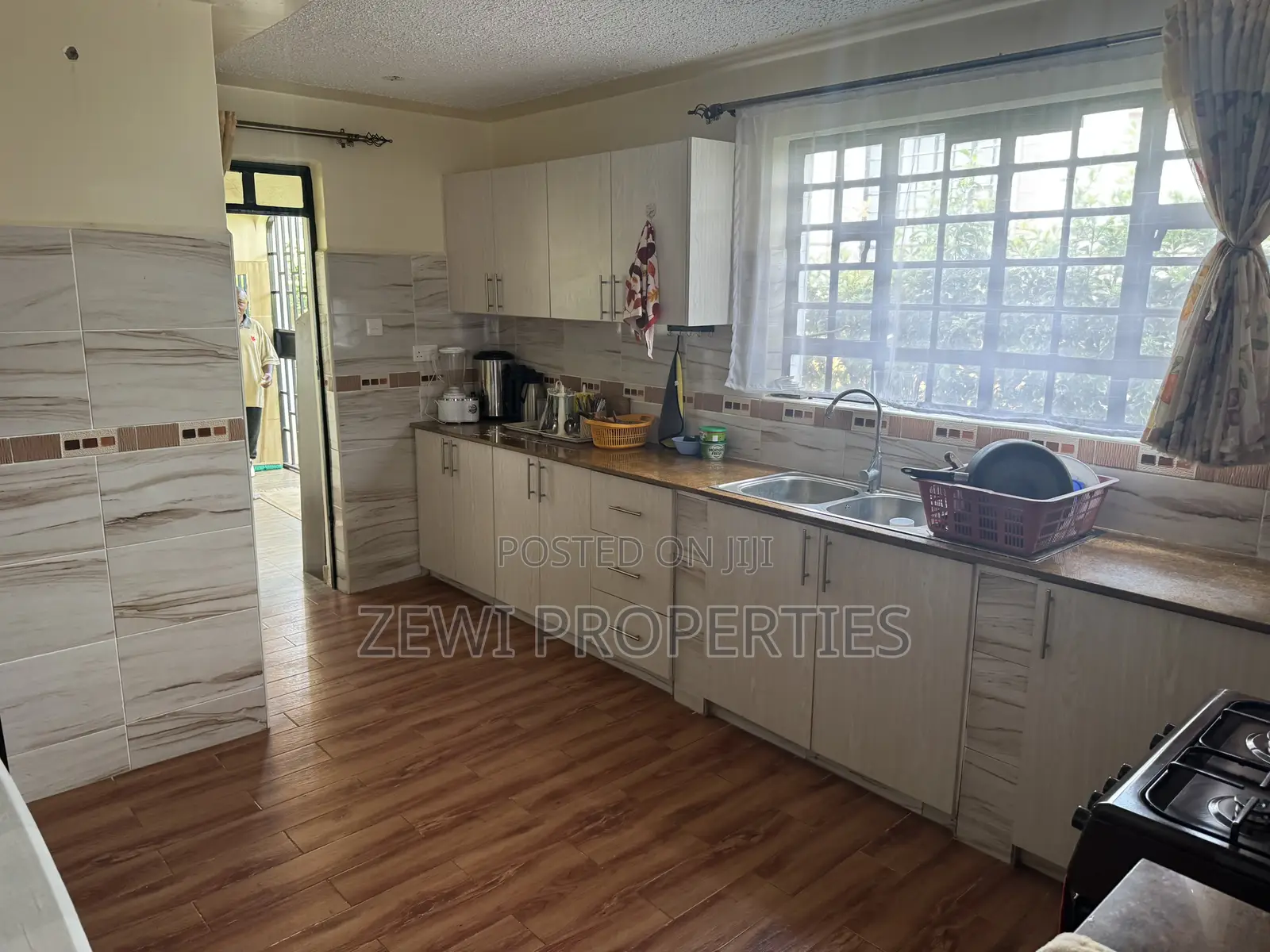 4bdrm Mansion in Ol Keri for sale