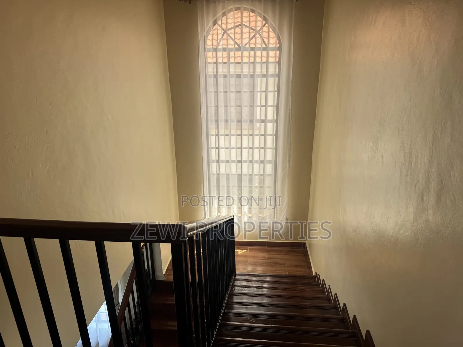 4bdrm Mansion in Ol Keri for sale