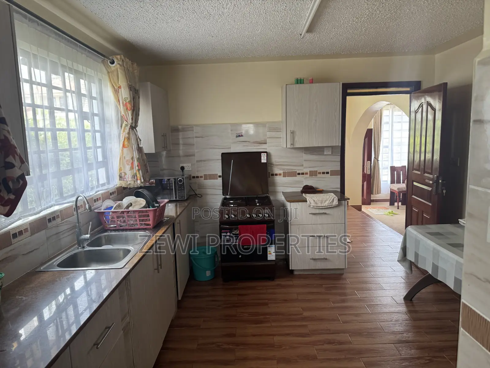 4bdrm Mansion in Ol Keri for sale