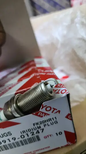 Toyota Alphard,Avalon,Camry,Harrier,Rav4 Spark Plugs(4pcs) Fk20hr11