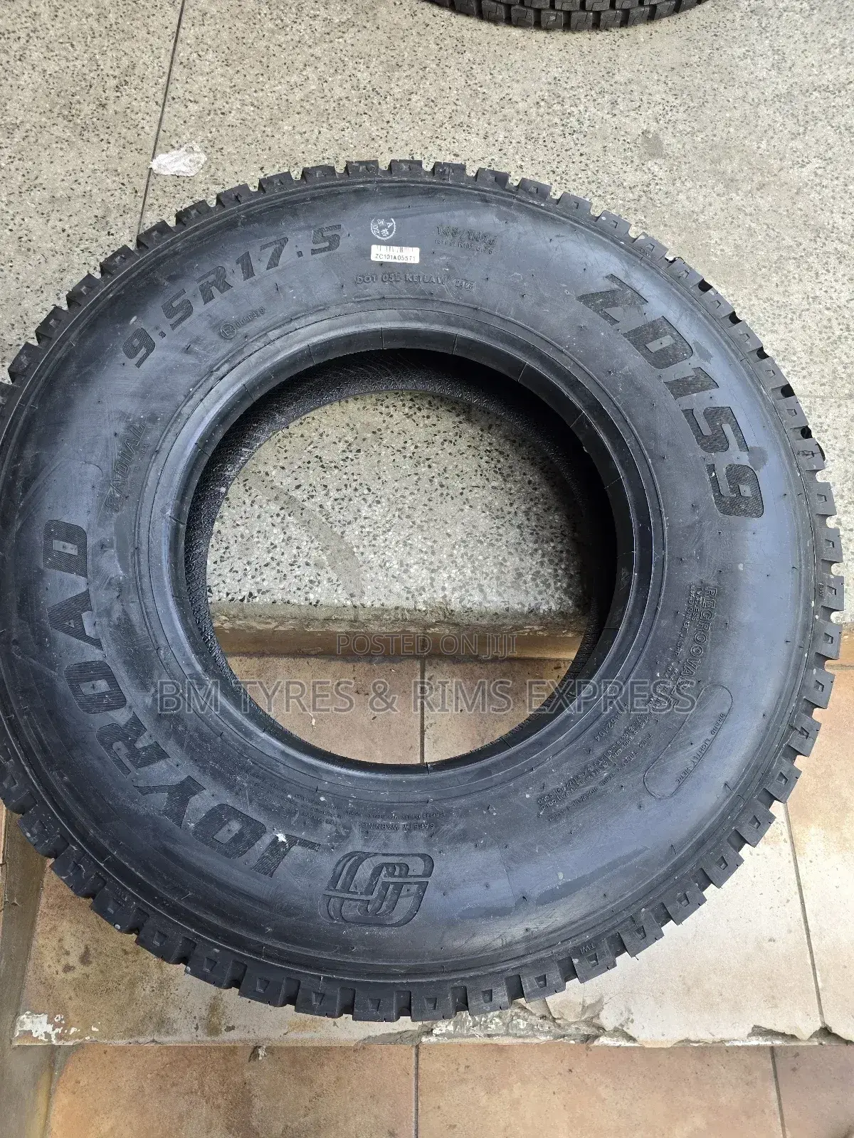 9.5 R17. 5 Lionlord Joyroad Tyres (Diff)