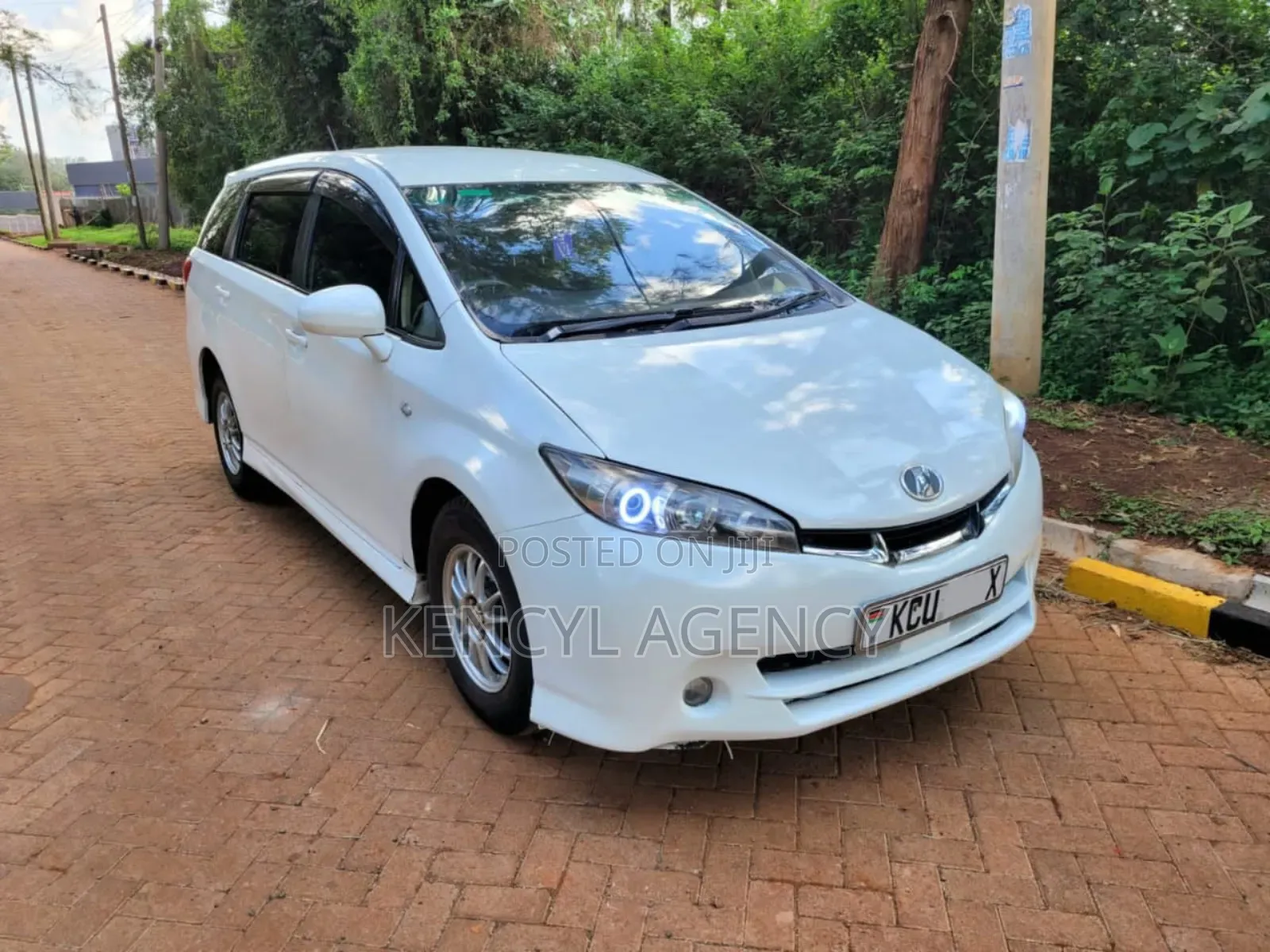 Toyota Wish 2013 White