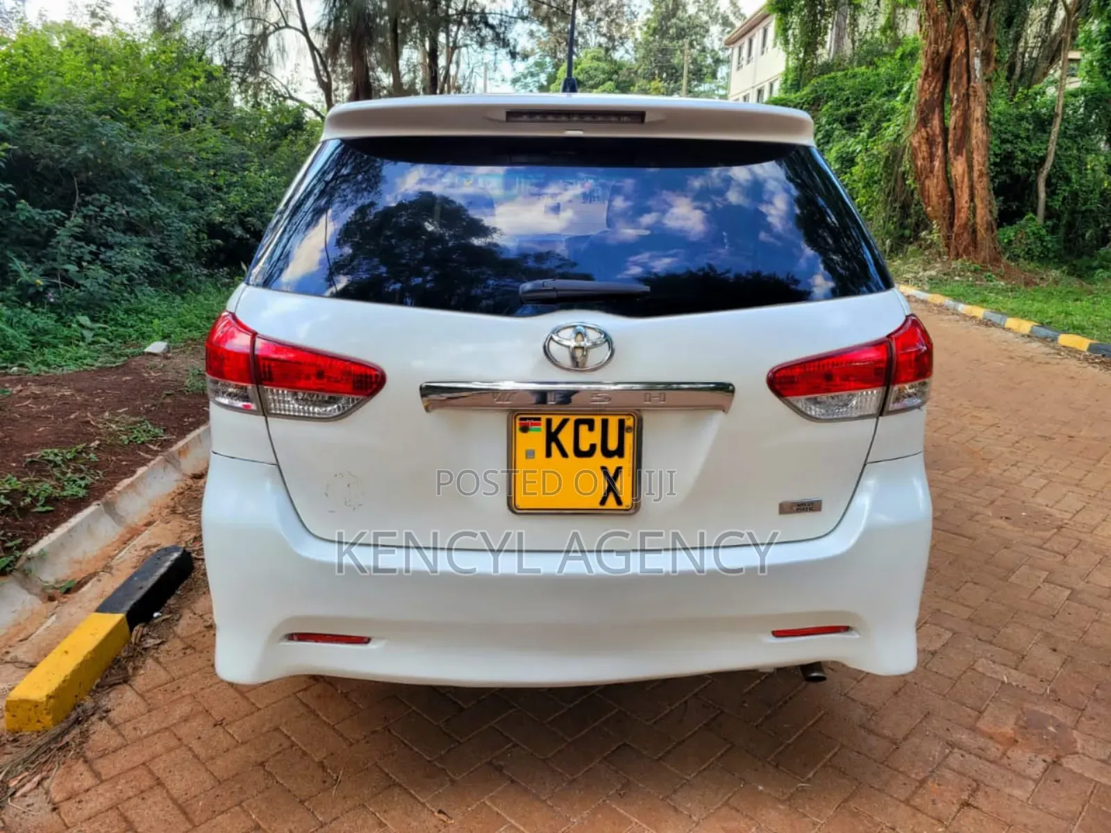 Toyota Wish 2013 White