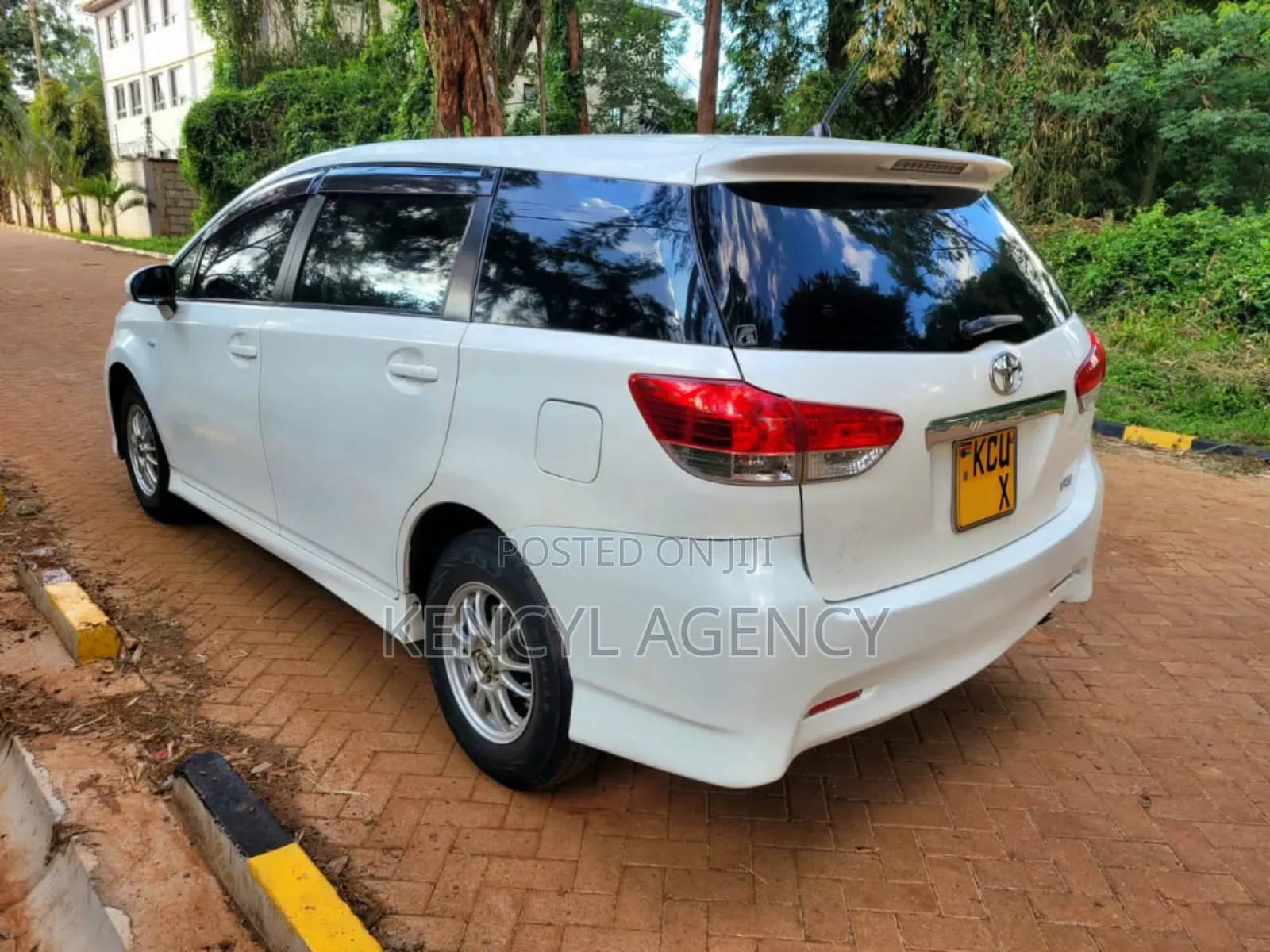 Toyota Wish 2013 White