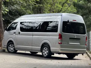 Toyota HiAce 2019 Silver