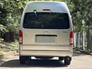 Toyota HiAce 2019 Silver