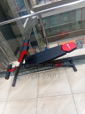 Sit-Up Bench With Adjustable Decline