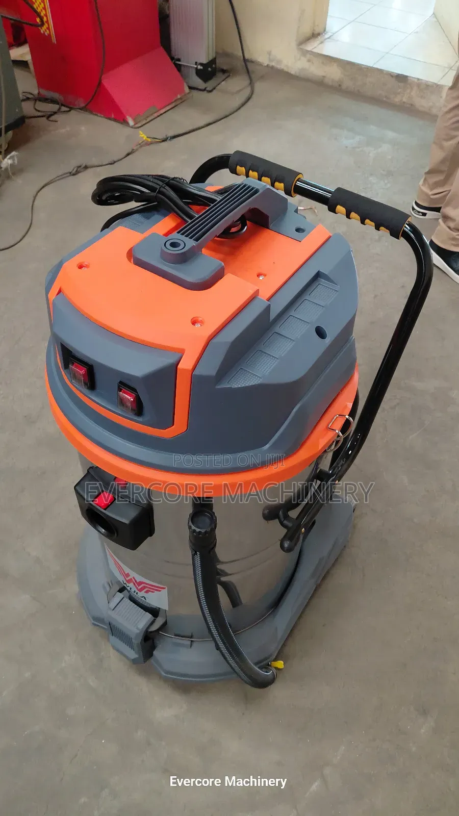 Commercial 70litres Electric Vacuum Cleaner Machine.