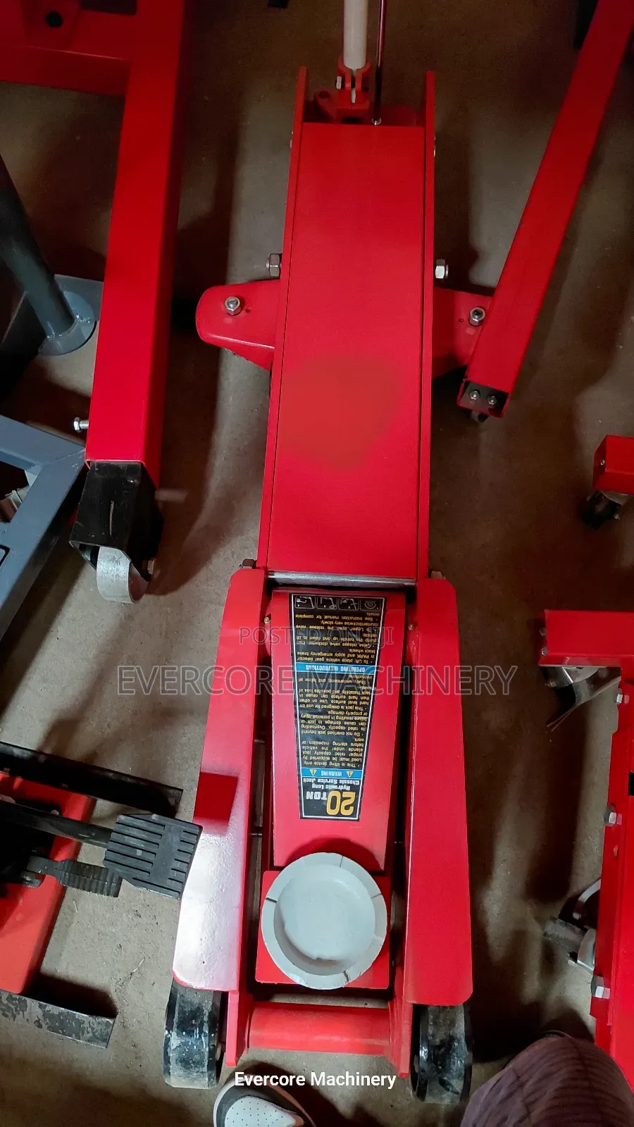 Commercial 20tonne Capacity Trolley Jack Machine.