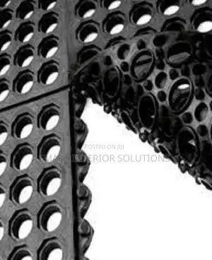 Waterproof Interlocking Perforated Carpet