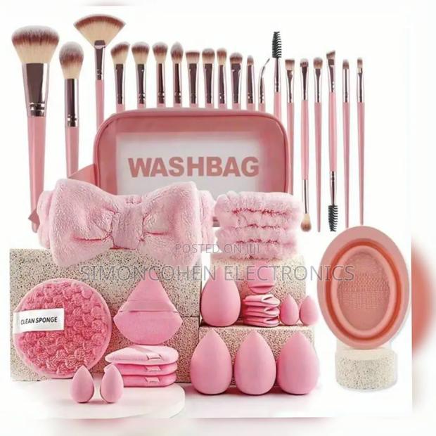 40pcs Professional Make Up Kit - main view
