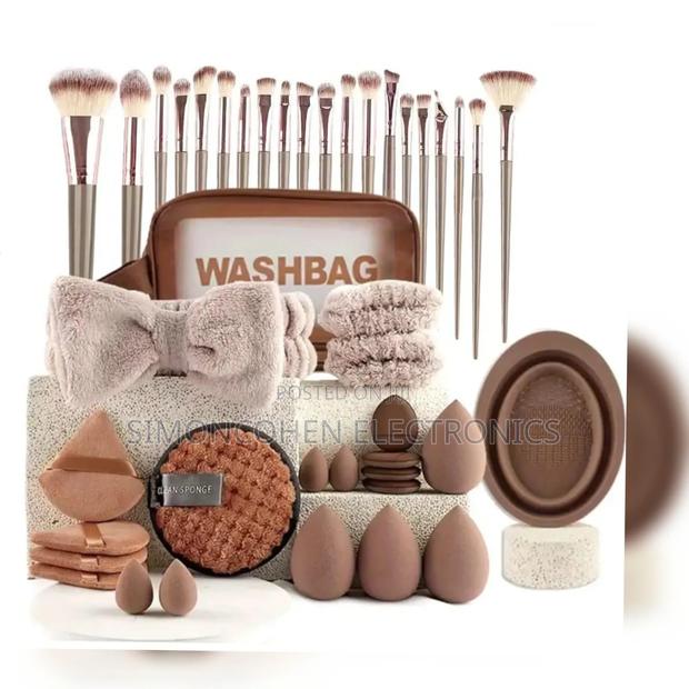 40pcs Professional Make Up Kit - thumbnail 3