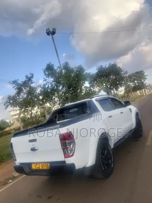 Ford Ranger Wildtrak 2012 Off white