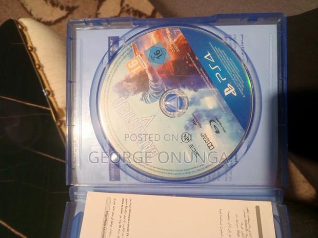 Barely Used Battlefield 5 Ps 4 - thumbnail 2