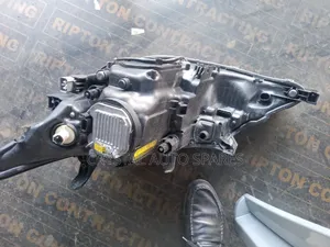 Auris Headlight(Xenon) 2012/2013/2014/2015