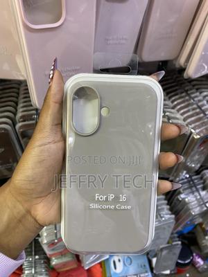 Kiwears Apple iPhone 16 Liquid Silicone Case With Microfiber Lining - thumbnail 2