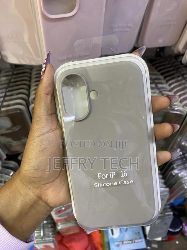 Kiwears Apple iPhone 16 Liquid Silicone Case With Microfiber Lining - thumbnail 3