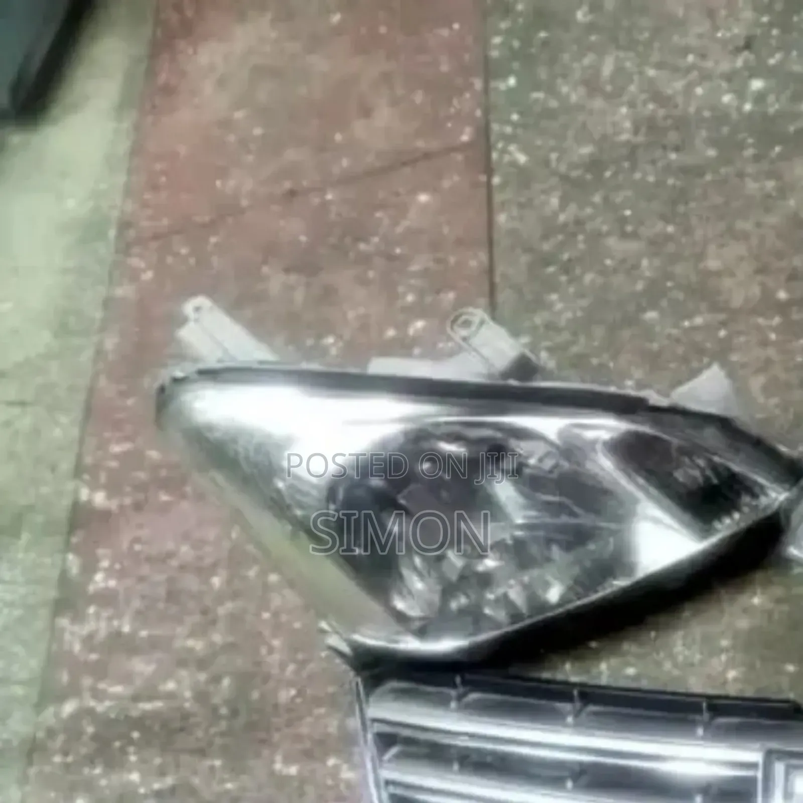 Premio 240 2005 Headlight