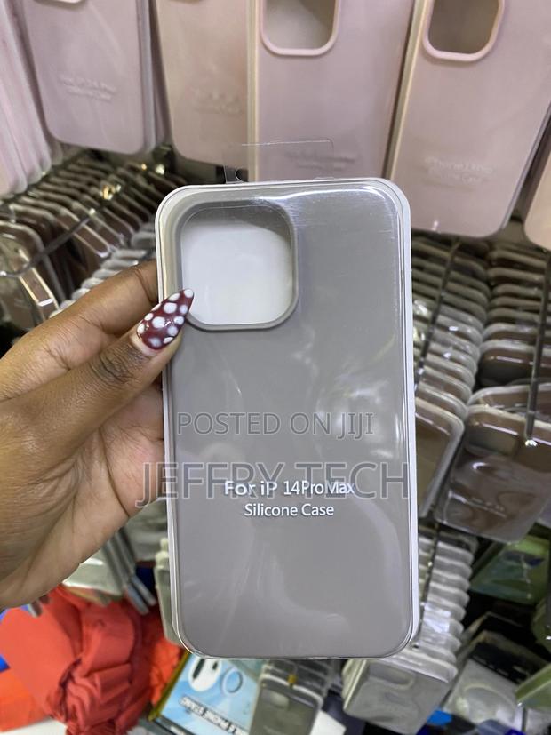 Elago iPhone 14 Pro Max Liquid Silicone Case With Microfiber Lining - main view