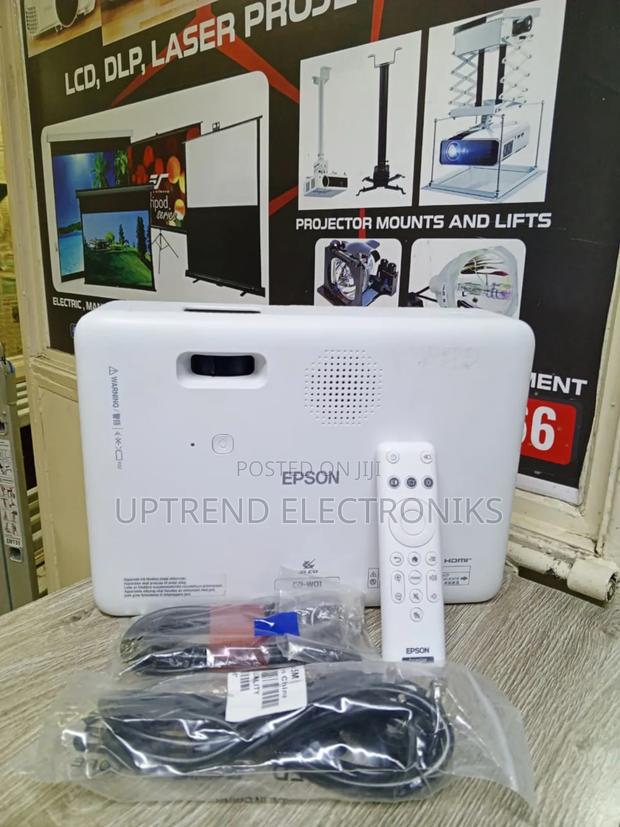 Ultra-Clear Co-Wo1 – Your Everyday Projection Hero! - thumbnail 2