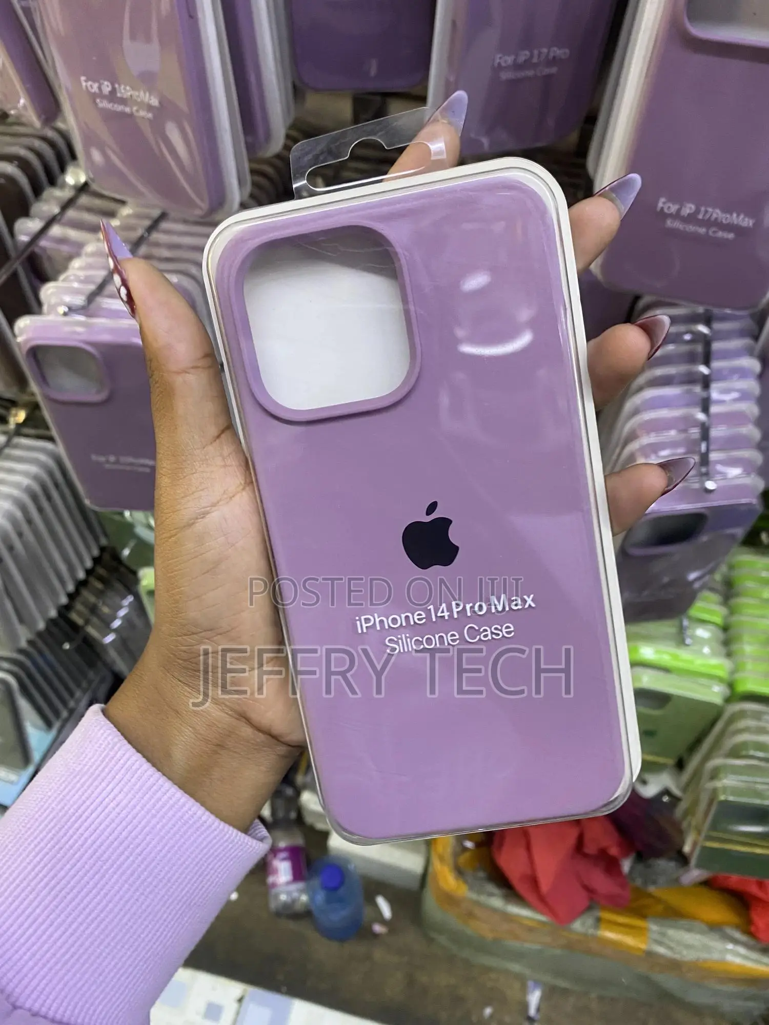 Omave iPhone 14 Pro Max Liquid Silicone Case With Microfiber Lining