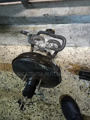 Hilux Vigo Brake Booster