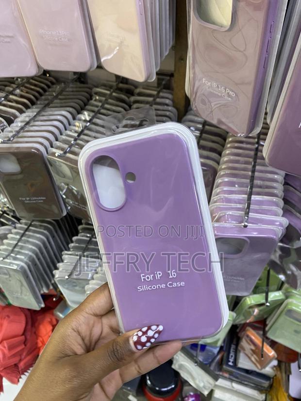 Amytor iPhone 16 Microfiber Lining Liquid Silicone Case - thumbnail 3