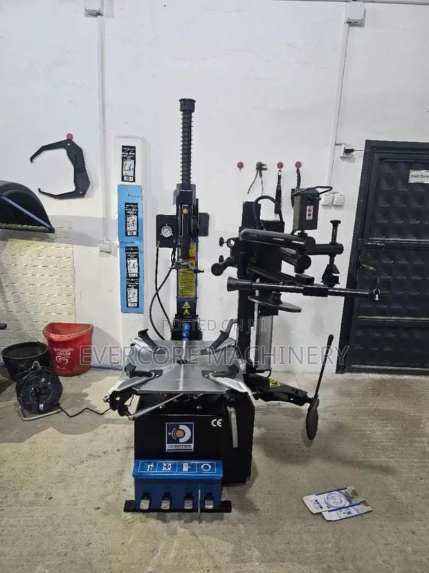 Commercial Tyre Changer Machine With Arms - thumbnail 3