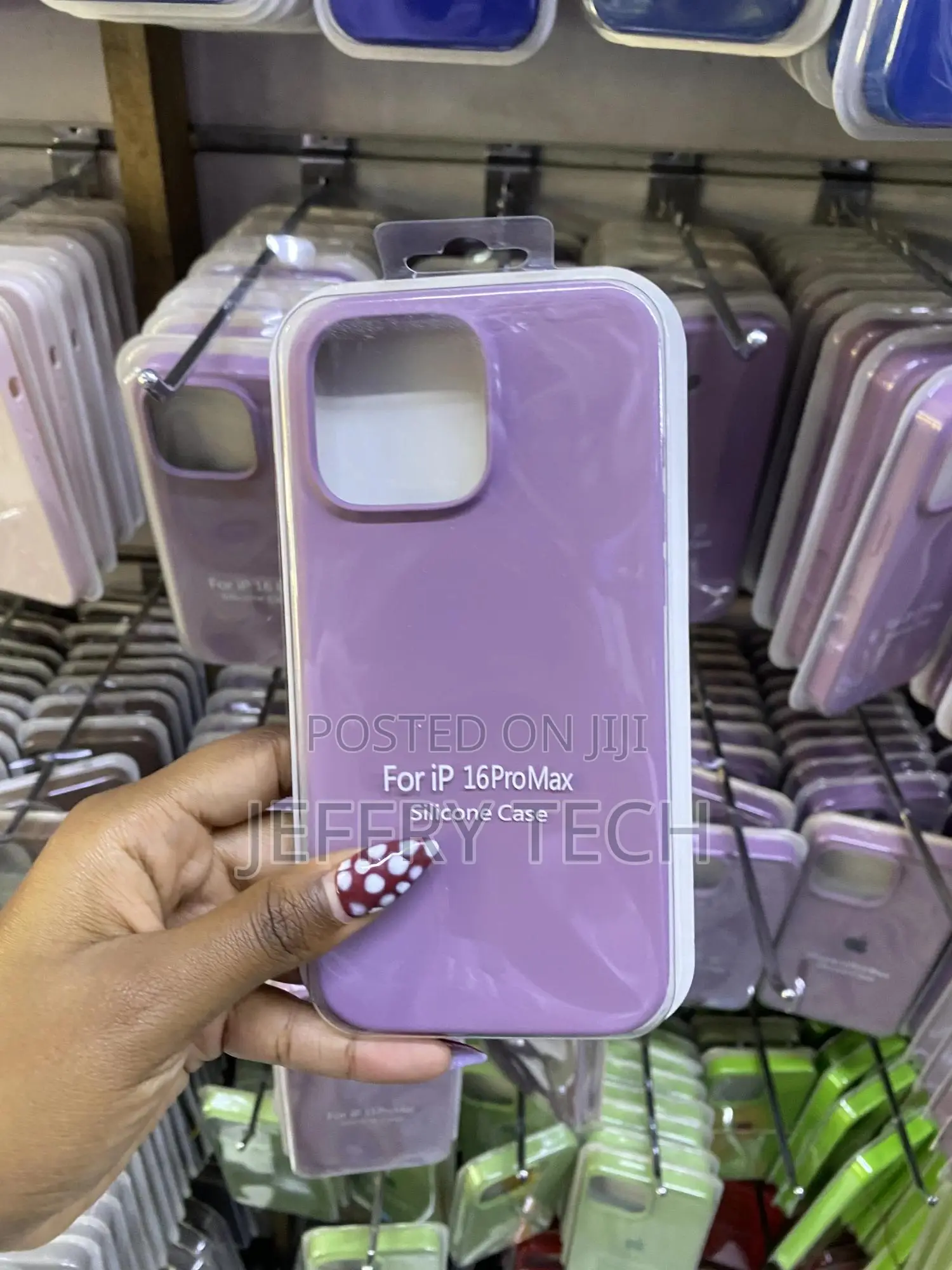 Amyto iPhone 16 Pro Max Liquid Silicon Case With Microfiber Lining