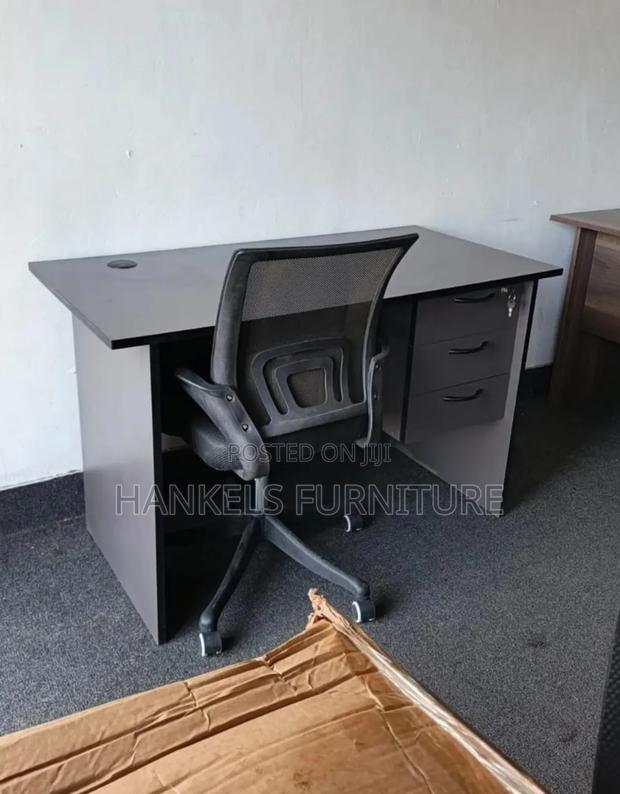 Study/Office Desk – Simple Modern - main view