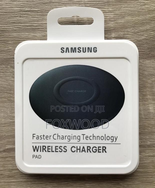 Samsung Wireless Charger Pad - main view