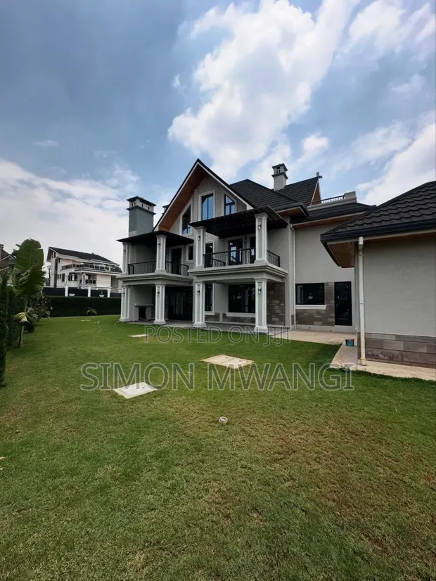 6bdrm Maisonette in Runda-Nairobi On for sale