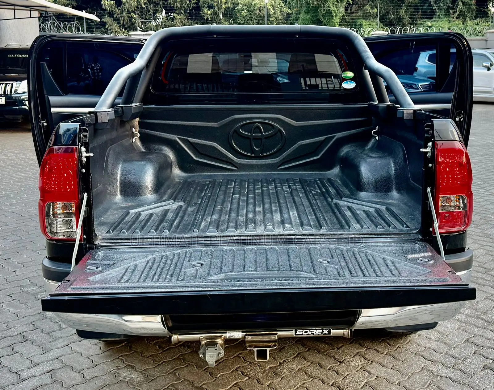 Toyota Hilux Revo Double Cab Deisel 2.4 AWD 2018 Black