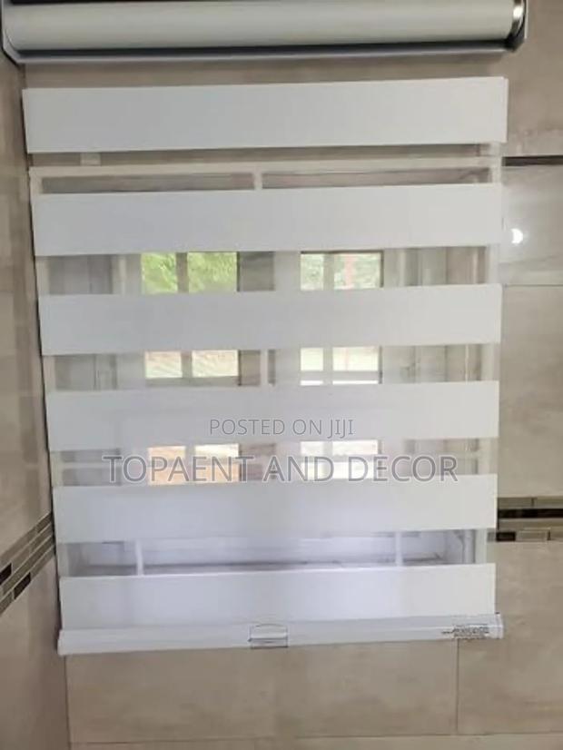 Stylish Indoor Horizontal Office Blinds